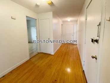 Boston - 3 Beds, 1 Baths