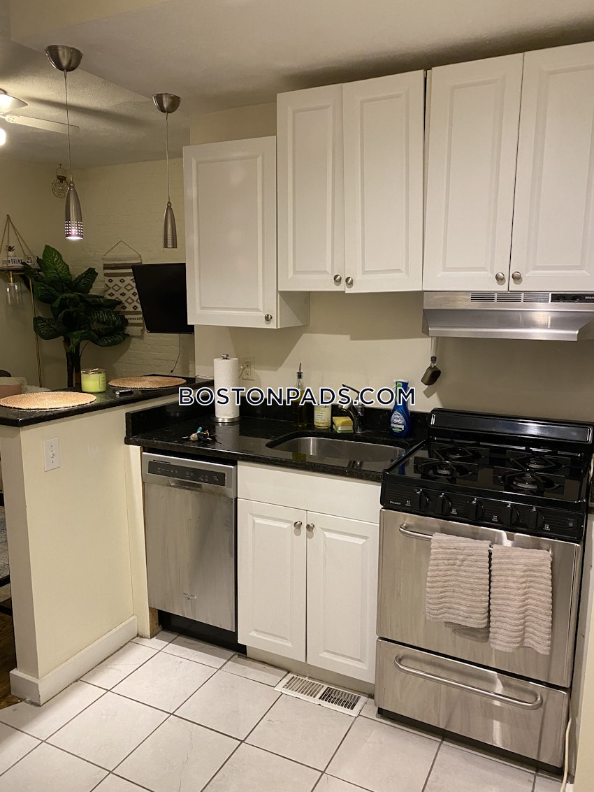 BOSTON - NORTH END - 2 Beds, 1 Bath - Image 12