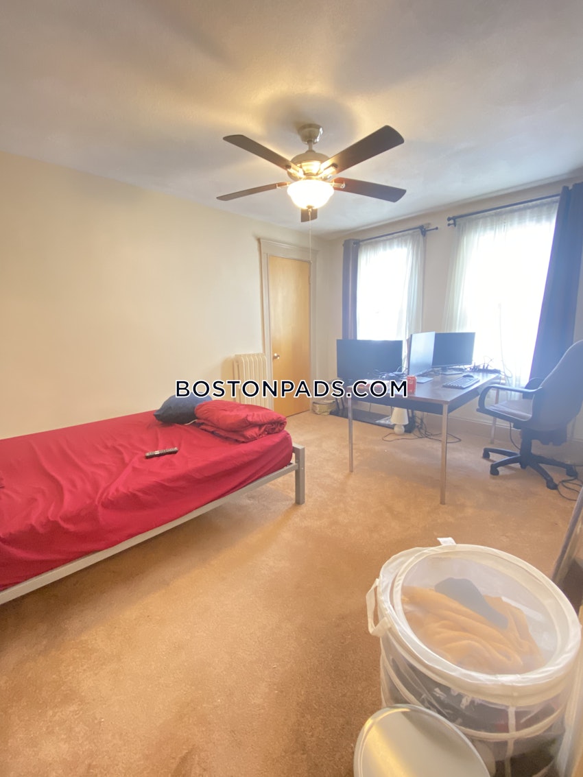 MEDFORD - TUFTS - 4 Beds, 1 Bath - Image 23