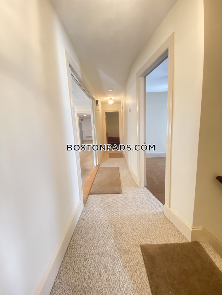 MEDFORD - TUFTS - 4 Beds, 1 Bath - Image 18