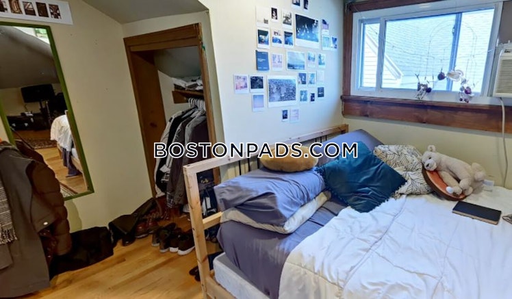 Brook St., Brookline