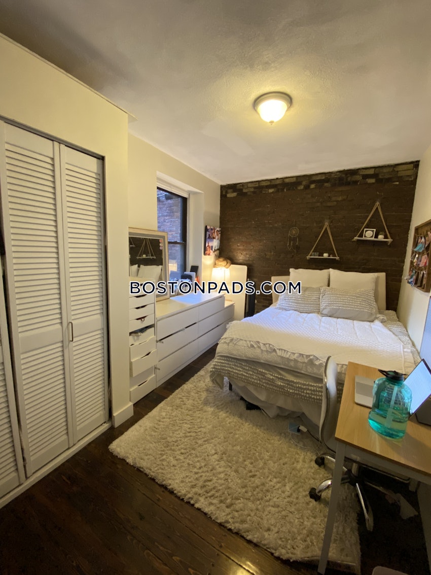 BOSTON - NORTH END - 2 Beds, 1 Bath - Image 21