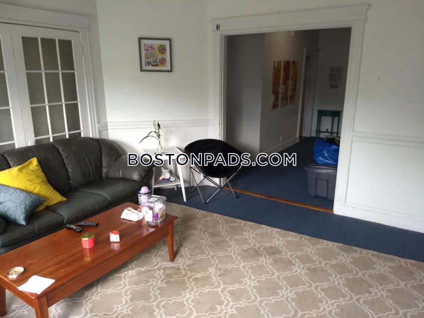 BOSTON - BRIGHTON- WASHINGTON ST./ ALLSTON ST. - 5 Beds, 1 Bath - Image 4