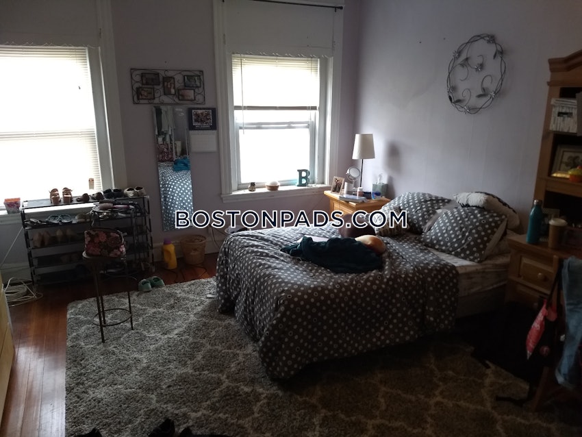 BOSTON - BRIGHTON- WASHINGTON ST./ ALLSTON ST. - 5 Beds, 1 Bath - Image 6