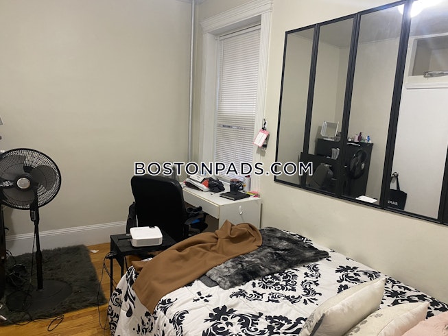 Boston - $4,700+ /mo