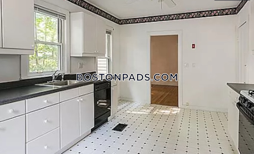 NEWTON - NEWTONVILLE - 2 Beds, 1 Bath - Image 5