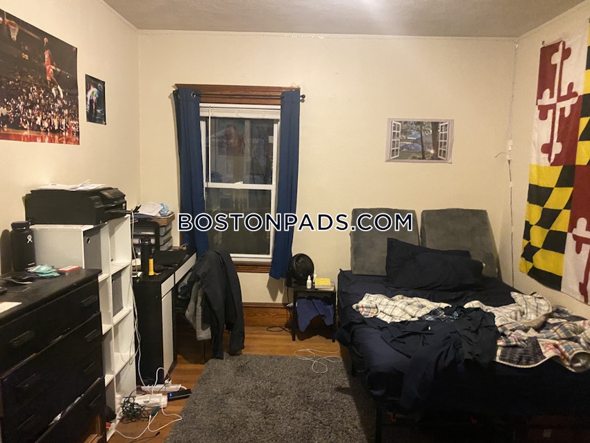 MEDFORD - TUFTS - 3 Beds, 1 Bath - Image 23