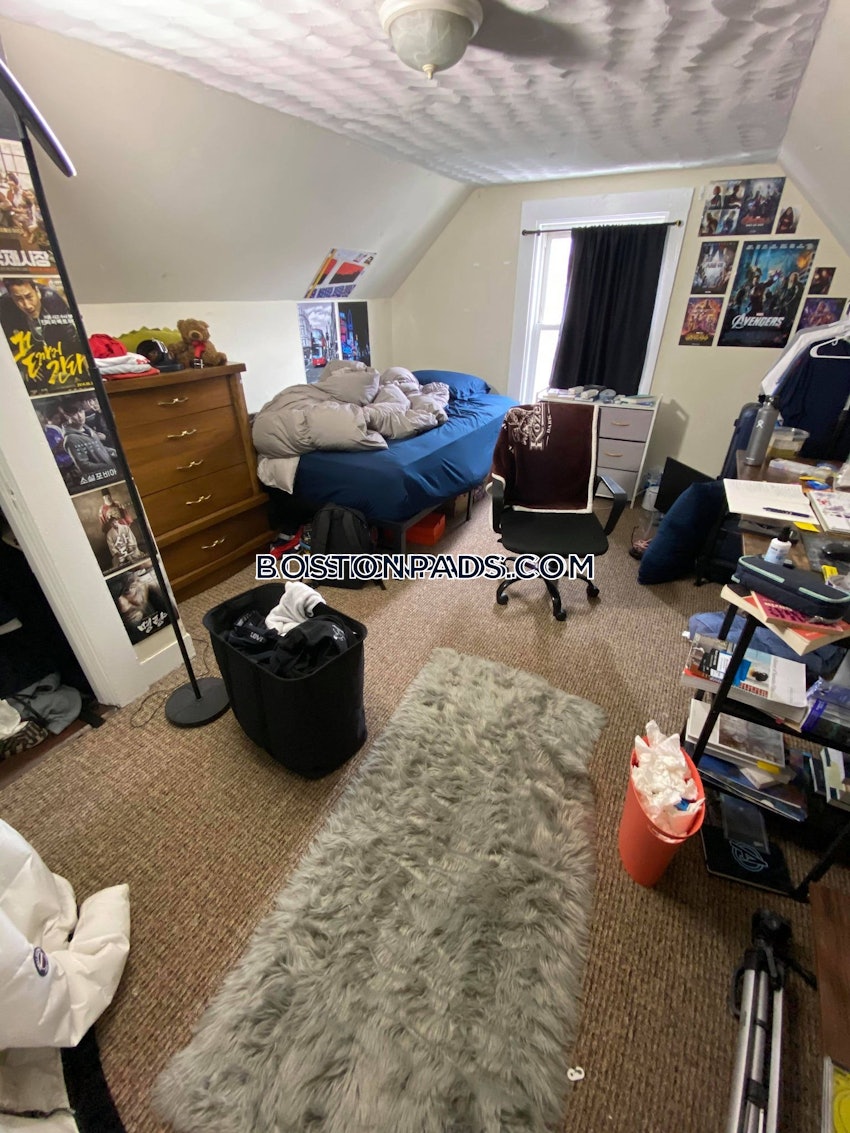 BOSTON - ALLSTON - 4 Beds, 1 Bath - Image 4