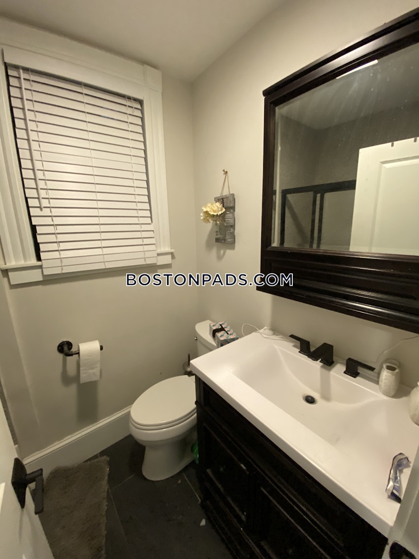 BOSTON - MISSION HILL - 4 Beds, 2 Baths - Image 48