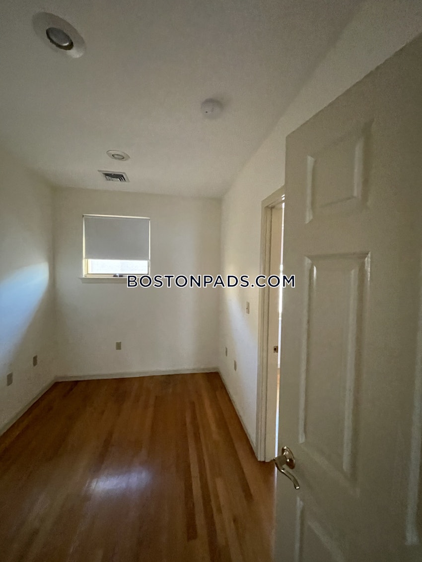 NEWTON - NEWTON CORNER - 2 Beds, 2 Baths - Image 26