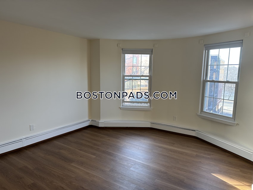 BOSTON - MISSION HILL - 1 Bed, 1 Bath - Image 4