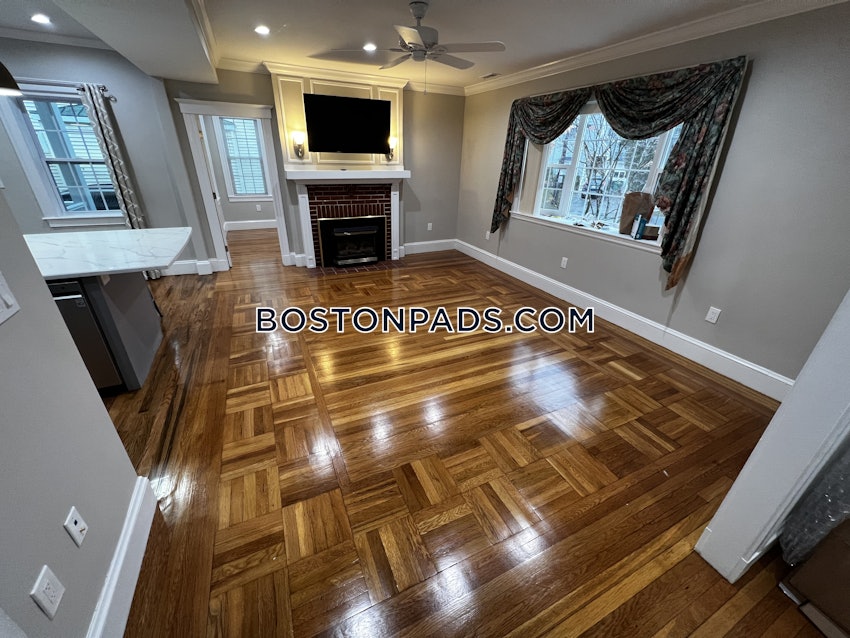 NEWTON - CHESTNUT HILL - 4 Beds, 3 Baths - Image 10