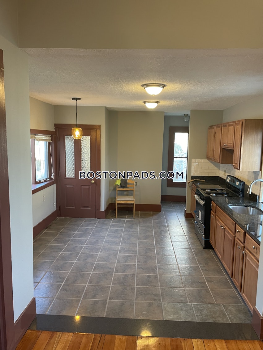 BOSTON - ROSLINDALE - 3 Beds, 1 Bath - Image 3