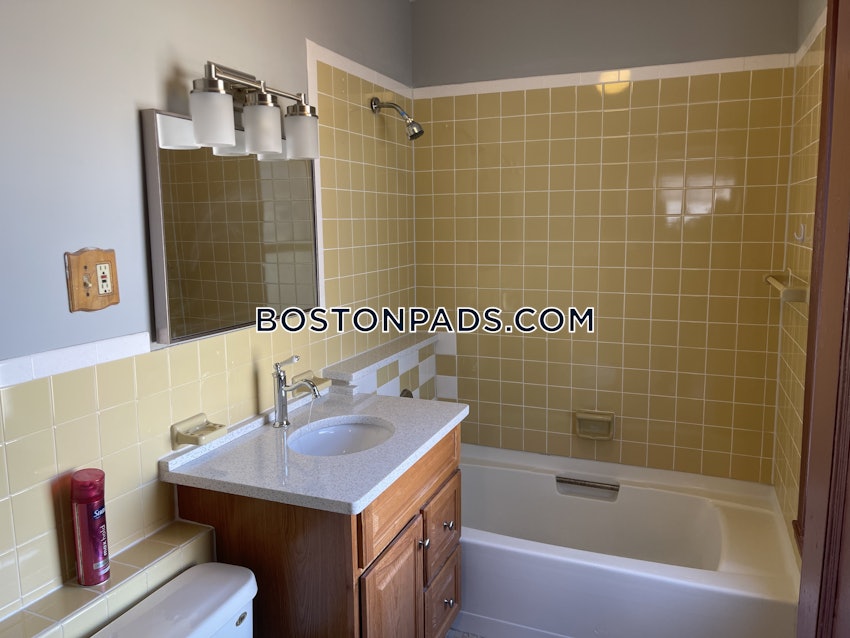 BOSTON - ROSLINDALE - 3 Beds, 1 Bath - Image 37