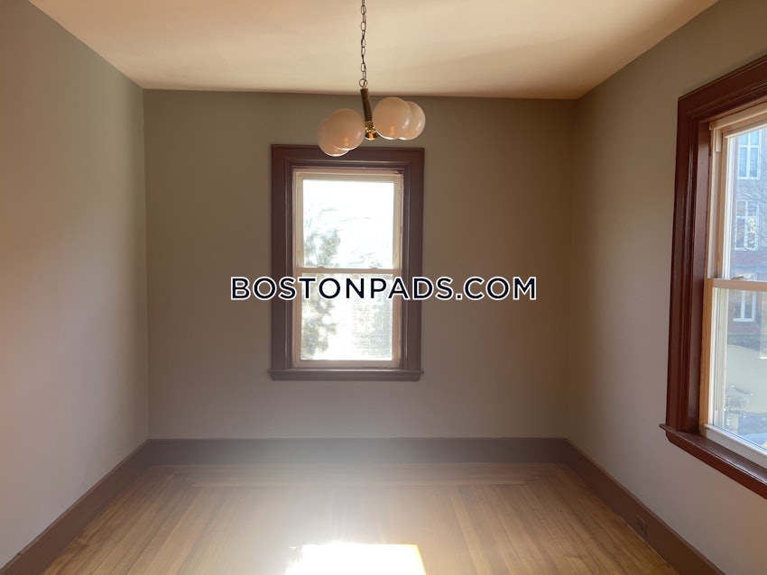 BOSTON - ROSLINDALE - 3 Beds, 1 Bath - Image 10