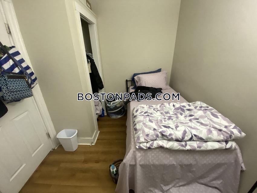 BOSTON - MISSION HILL - 3 Beds, 1 Bath - Image 21