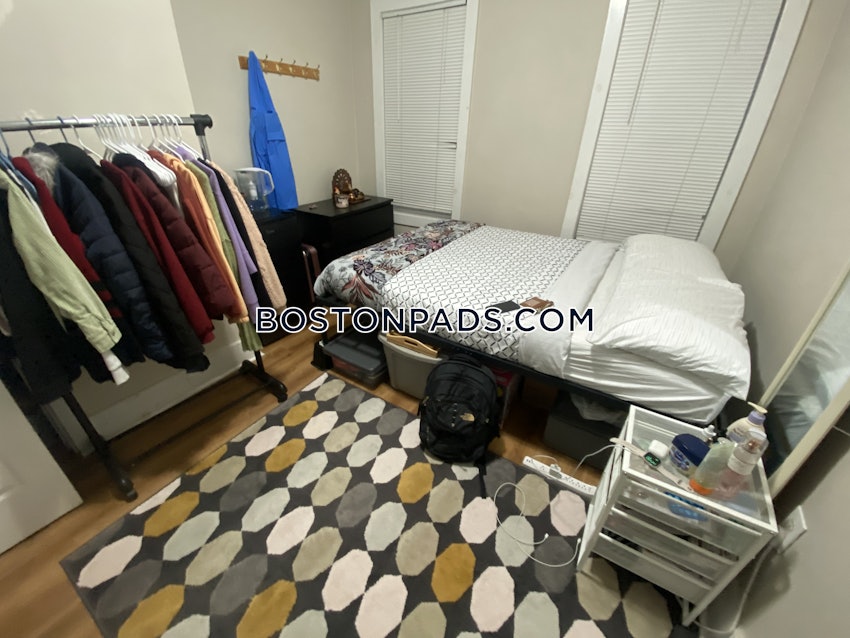 BOSTON - MISSION HILL - 3 Beds, 1 Bath - Image 19