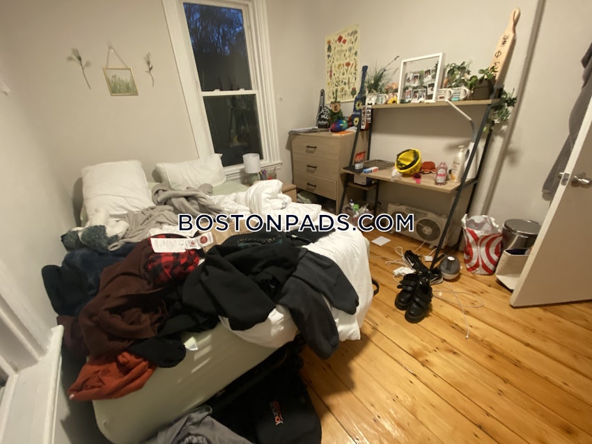 BOSTON - MISSION HILL - 3 Beds, 1 Bath - Image 19