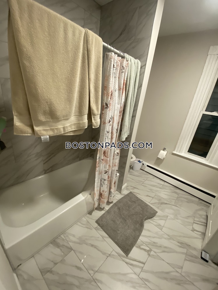 Tremont St., Roxbury Crossing