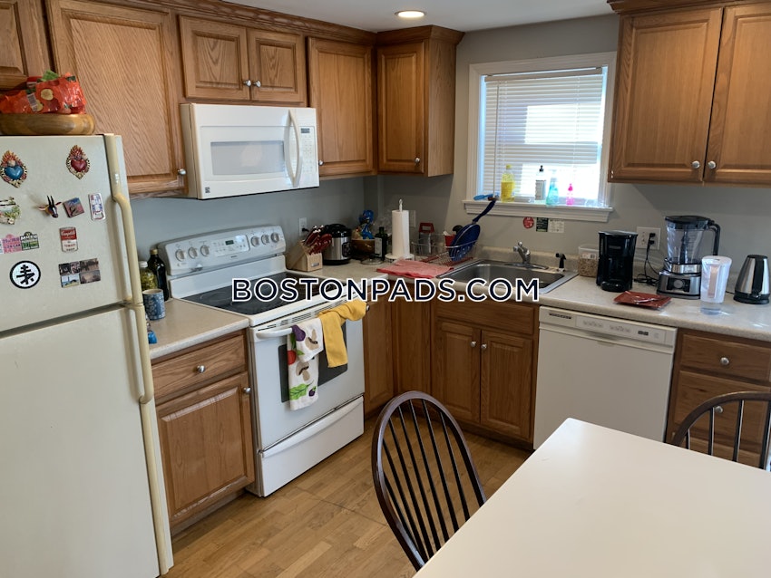 BOSTON - BRIGHTON - CLEVELAND CIRCLE - 3 Beds, 2 Baths - Image 2