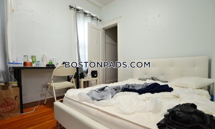 BOSTON - ALLSTON - 3 Beds, 2 Baths - Image 5