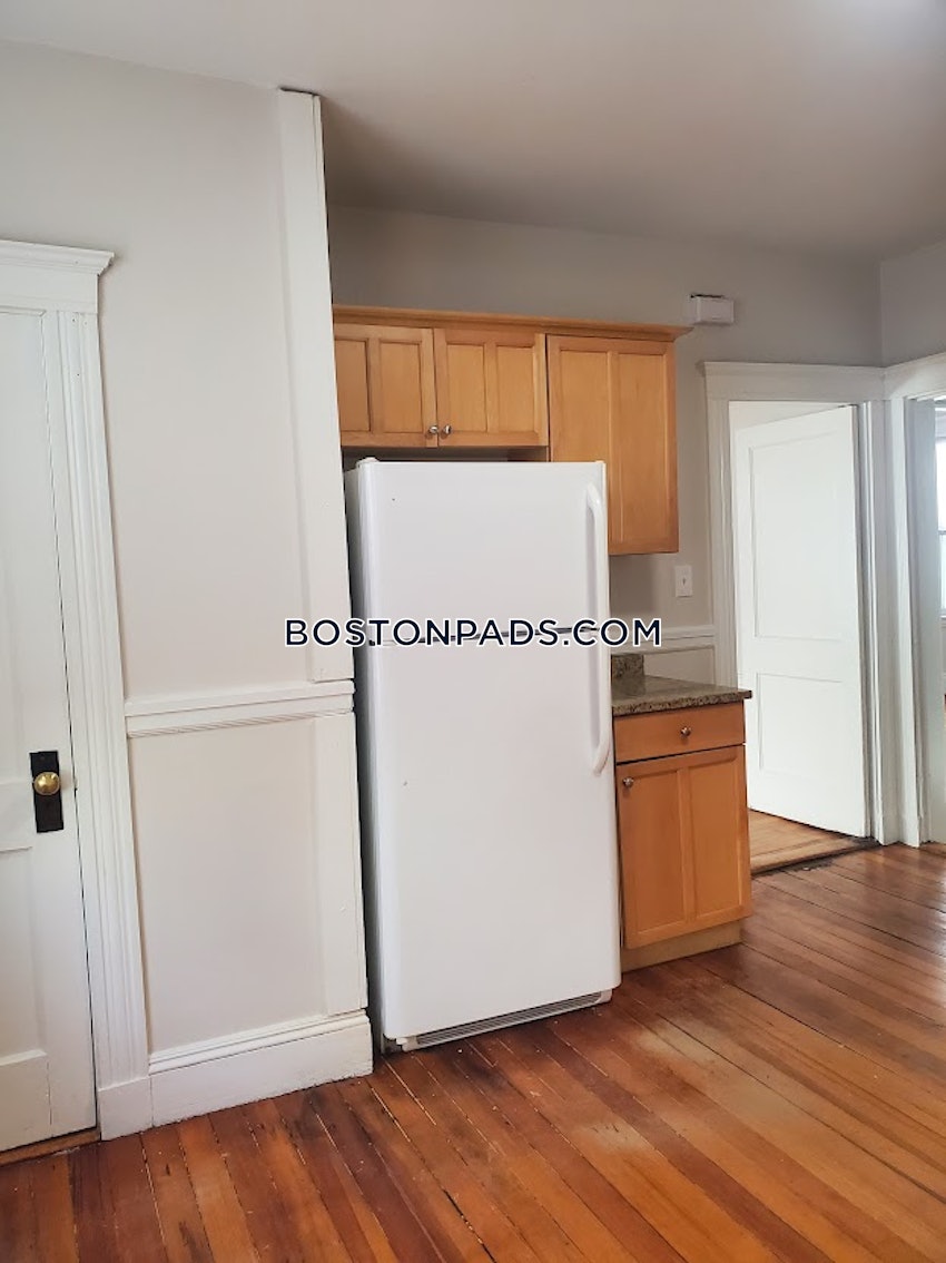 BOSTON - ROSLINDALE - 2 Beds, 1 Bath - Image 4