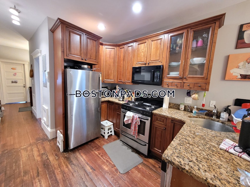 BOSTON - MISSION HILL - 5 Beds, 2 Baths - Image 1