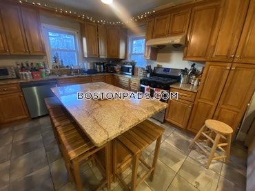 Boston - 6 Beds, 2 Baths