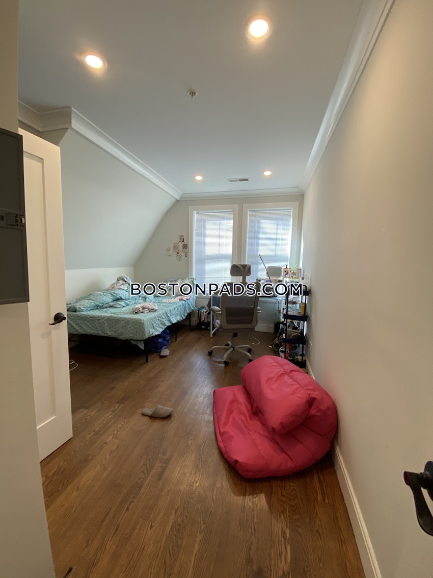 BOSTON - ALLSTON - 4 Beds, 2 Baths - Image 6