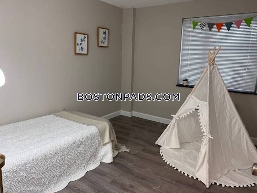 BELMONT - 2 Beds, 1 Bath - Image 9