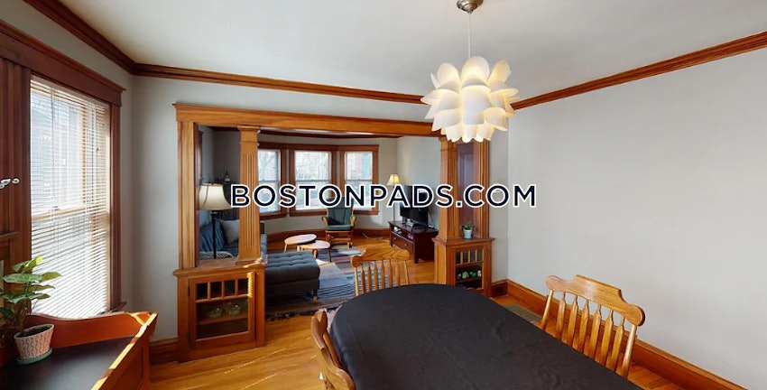 CAMBRIDGE - NORTH CAMBRIDGE - 3 Beds, 2 Baths - Image 11