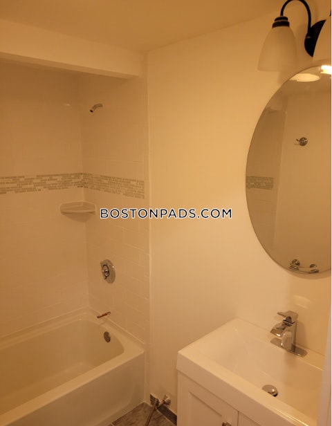 Endicott St. Boston photo 13