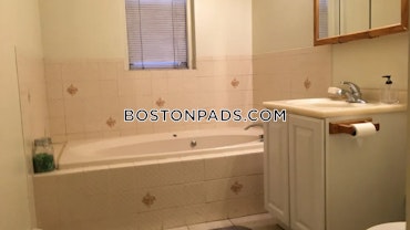 Boston - 4 Beds, 1 Baths