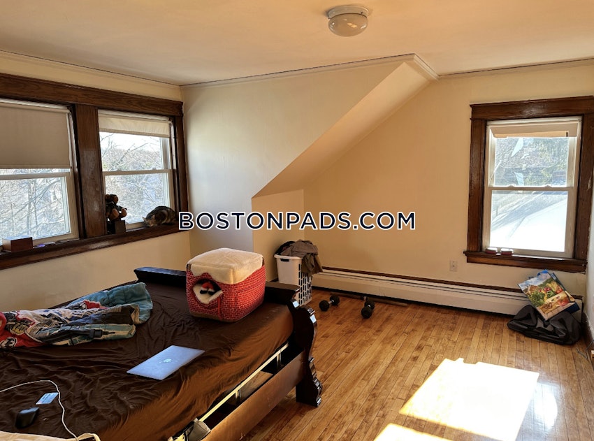 NEWTON - NEWTONVILLE - 3 Beds, 1 Bath - Image 5