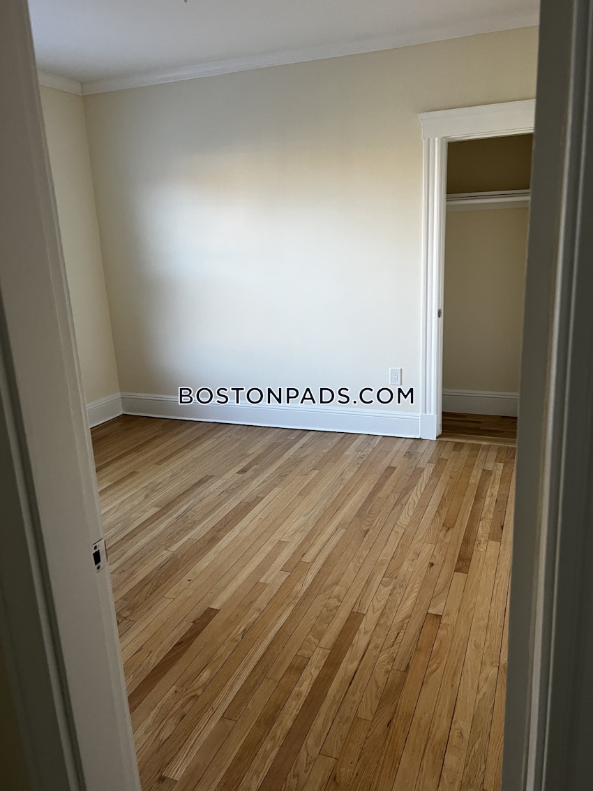 CAMBRIDGE - HARVARD SQUARE - 1 Bed, 1 Bath - Image 10