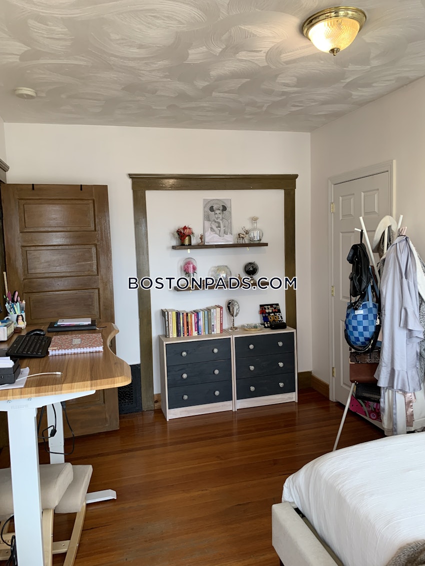 BOSTON - LOWER ALLSTON - 3 Beds, 1 Bath - Image 24