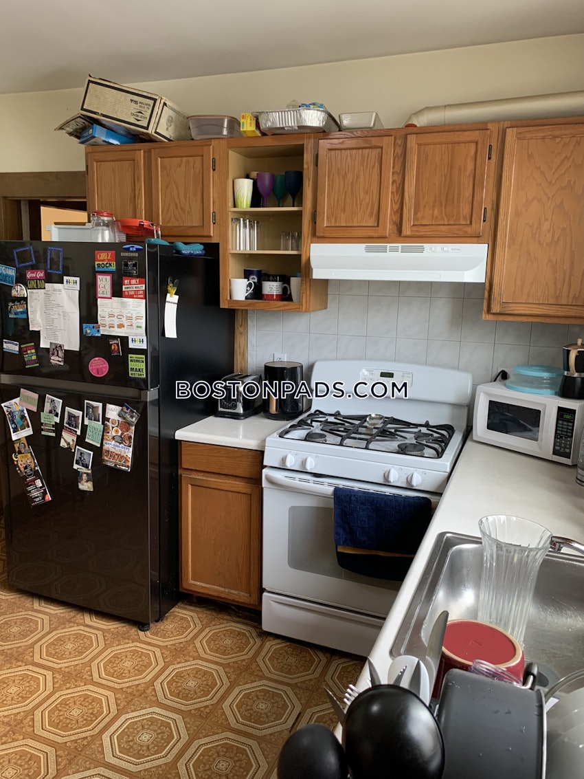 BOSTON - LOWER ALLSTON - 3 Beds, 1 Bath - Image 6