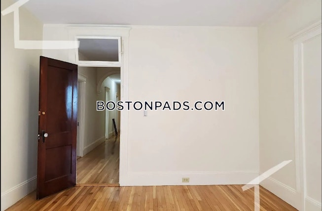 Brookline - $5,200+ /mo
