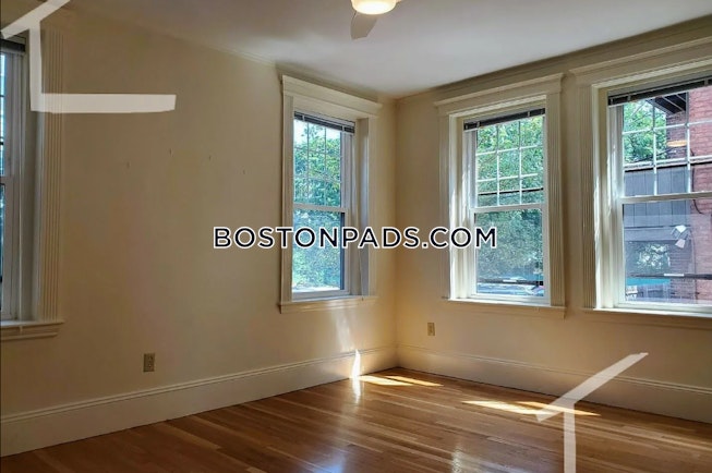 Brookline - $5,200+ /mo