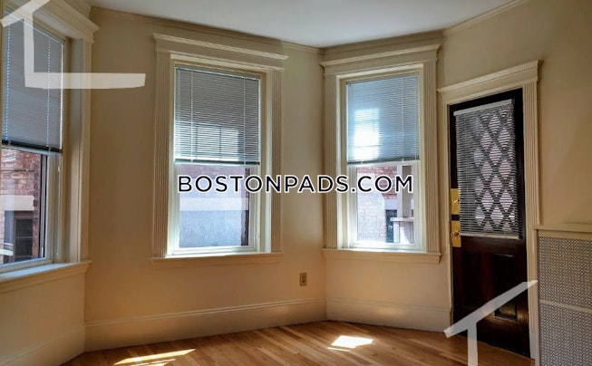 Brookline - $5,200+ /mo