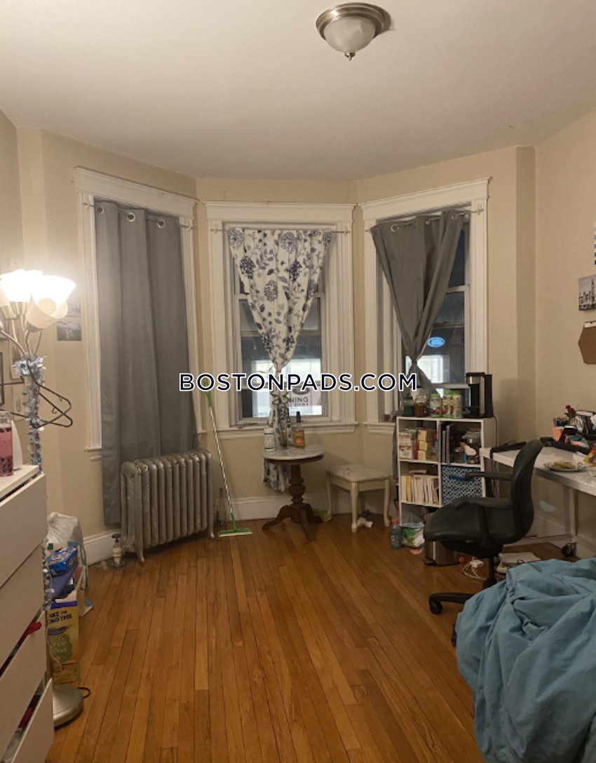 BOSTON - ALLSTON - 2 Beds, 1 Bath - Image 16