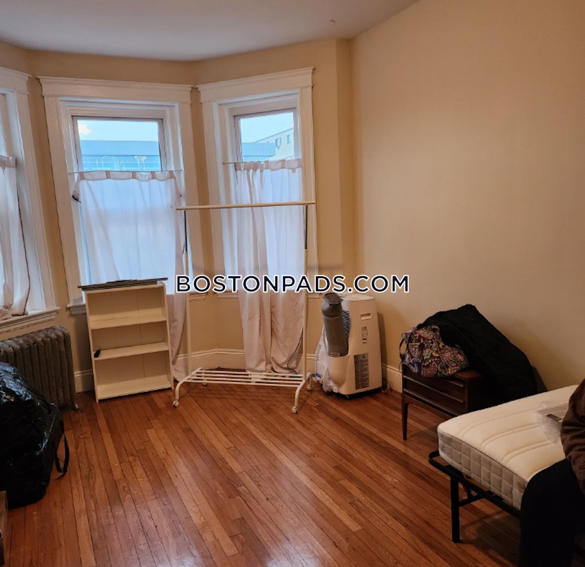 BOSTON - ALLSTON - 2 Beds, 1 Bath - Image 8