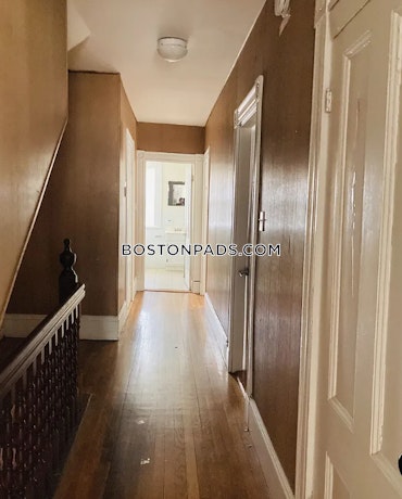 Boston - 6 Beds, 2 Baths