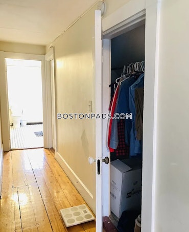 Boston - 6 Beds, 2 Baths