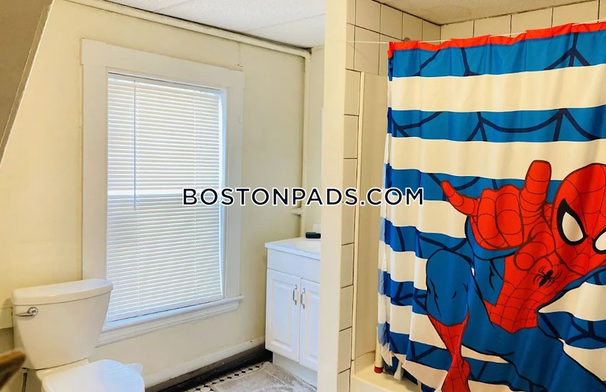 BOSTON - ALLSTON - 6 Beds, 2 Baths - Image 4