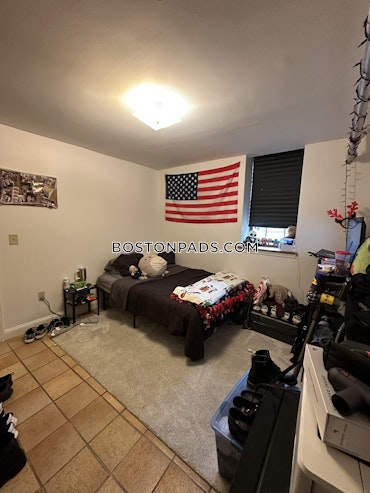 Boston - 3 Beds, 2 Baths