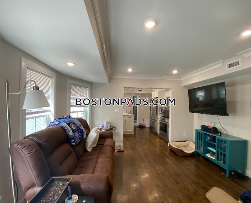 BOSTON - ALLSTON/BRIGHTON BORDER - 4 Beds, 2 Baths - Image 2