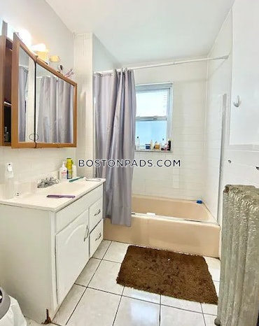 Boston - 4 Beds, 1 Baths