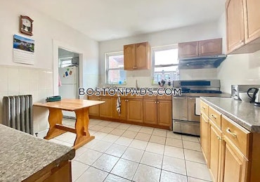 Boston - 4 Beds, 1 Baths