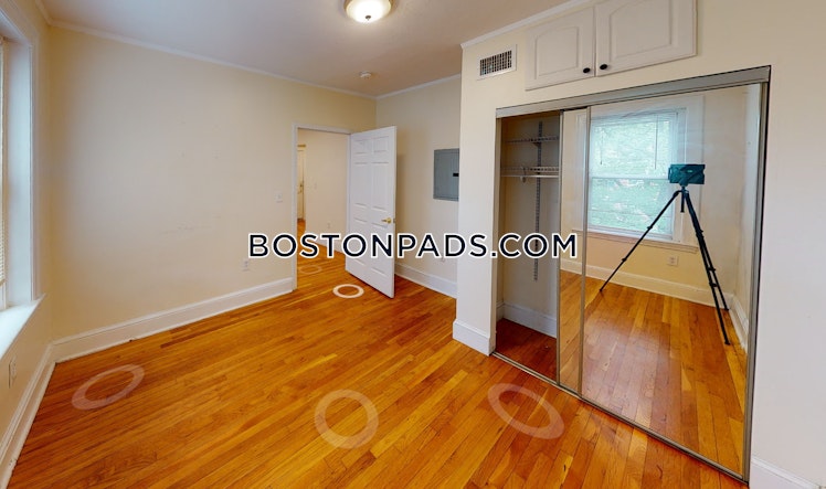 Thatcher St., Brookline